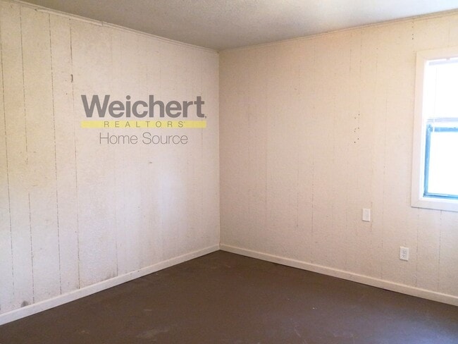 Photo - Affordable 2BR with W/D Hookups & Easy Highway Access Unit 915-1