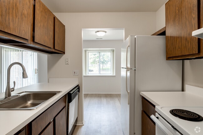 2BR, 1BA - 1,000SF