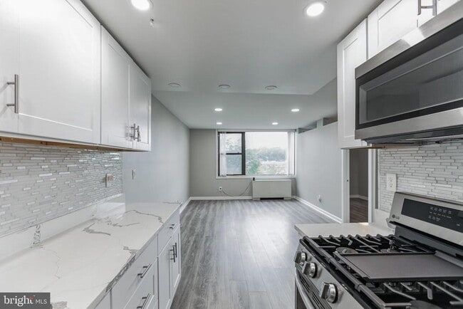 Photo - 4600 Duke St Unidad 718