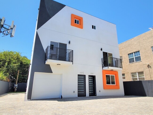 Building Photo - 2337 S Crenshaw Blvd Unit 2337