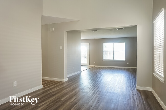 Photo - 7311 Village Lake Dr
