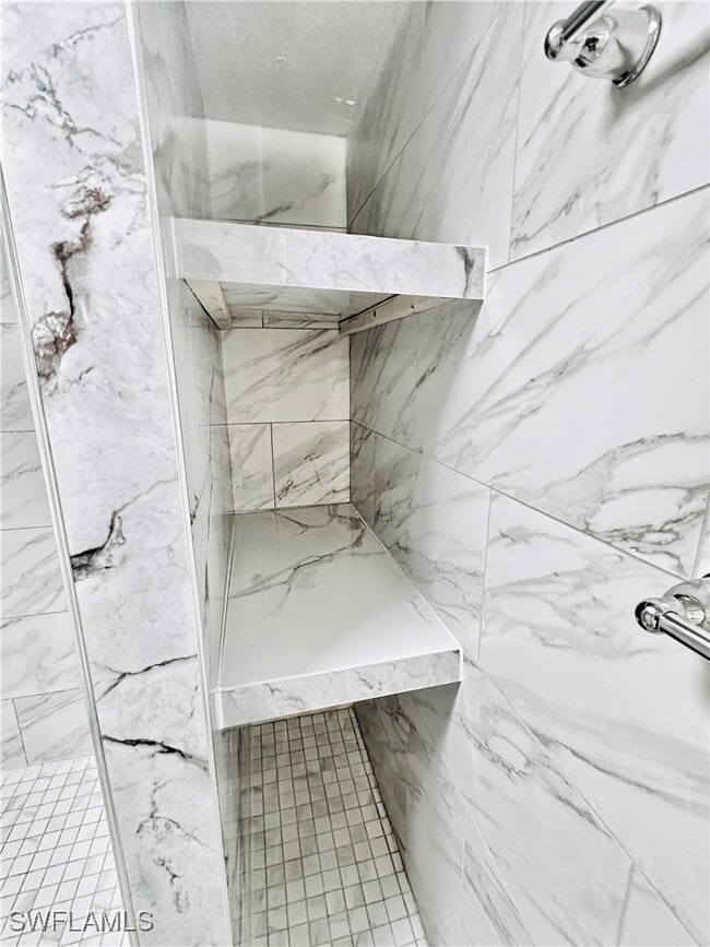 Photo - 826 Wiggins Pass Rd Unidad 307