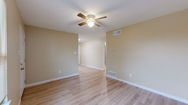 Photo - 2 WEEKS FREE RENT! GORGEOUS REMODELED DUPLEX WITH WASHER AND DRYER INCLUDED!