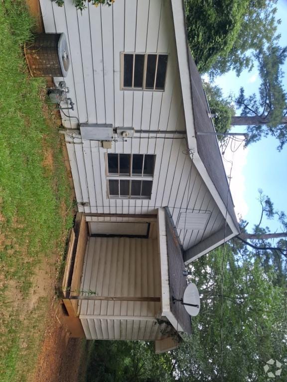 Building Photo - 28 Red Bud St Rental