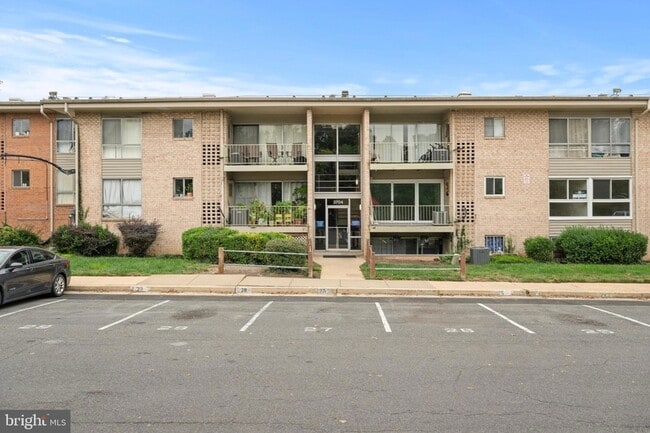 Building Photo - 3704 N Rosser St Unit 104