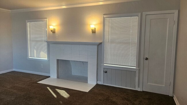 Photo - WOW!  Very Nice Updateds 3/1 Near Chestnut...