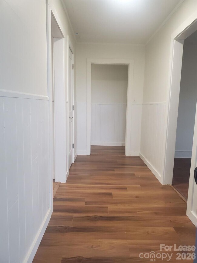 Photo - 15640 Ewart Rd