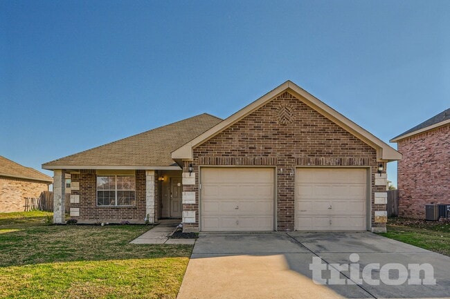 Photo - 208 Silver Spur Dr