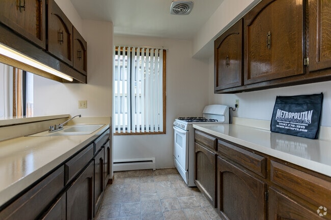 3BR, 1.5BA - Emerald