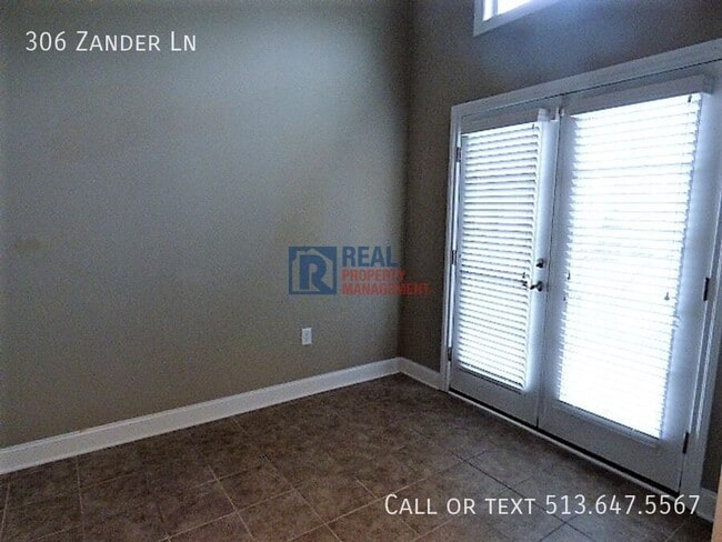 Photo - 306 Zander Ln
