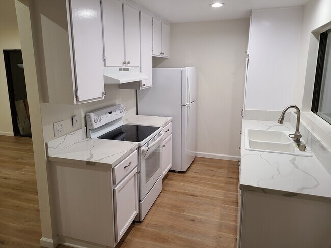 Kitchen - 184 Streamwood