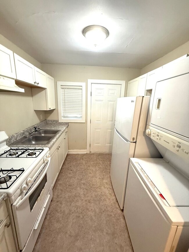 Photo - ** 1 Bed 1 Bath located In Capitol Heights...