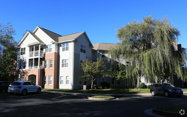 Orchard Crossing Apartments