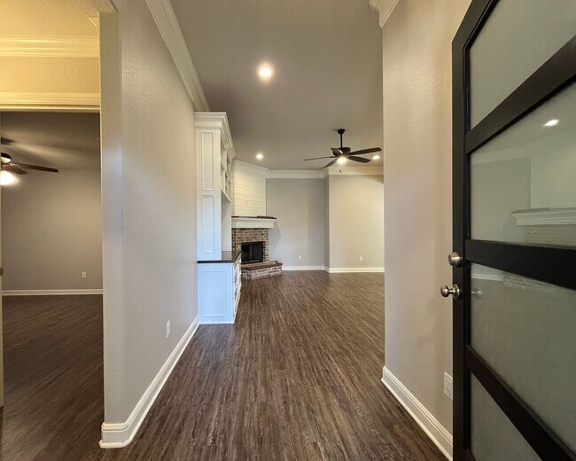 Photo - 5429 Meadow Ridge Dr