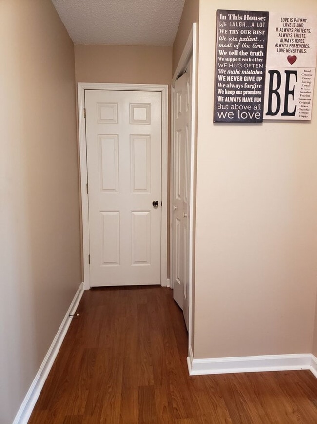 Photo - 2372 Orvis St