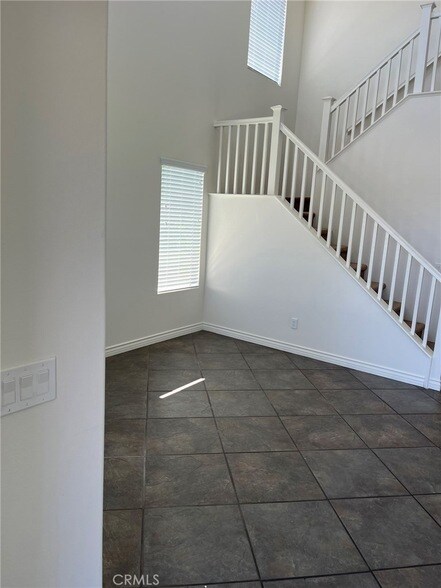 Photo - 762 St James Dr