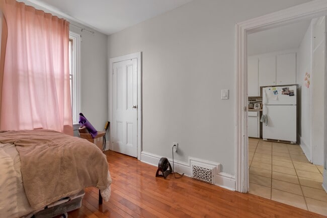 Photo - 75 Rideau St Unit 2