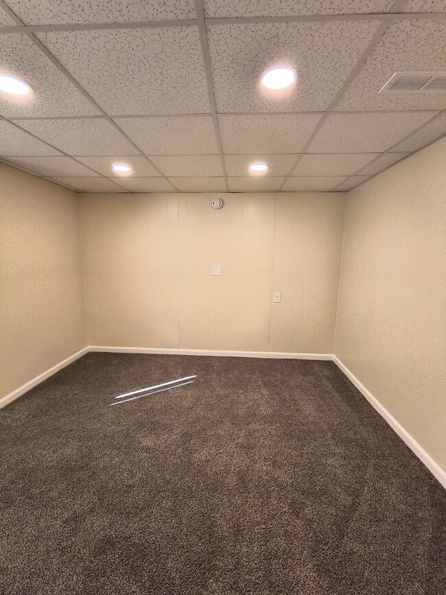 Photo - Completely Renovated 2 Bedroom in Downtown Council Bluffs Unit 3