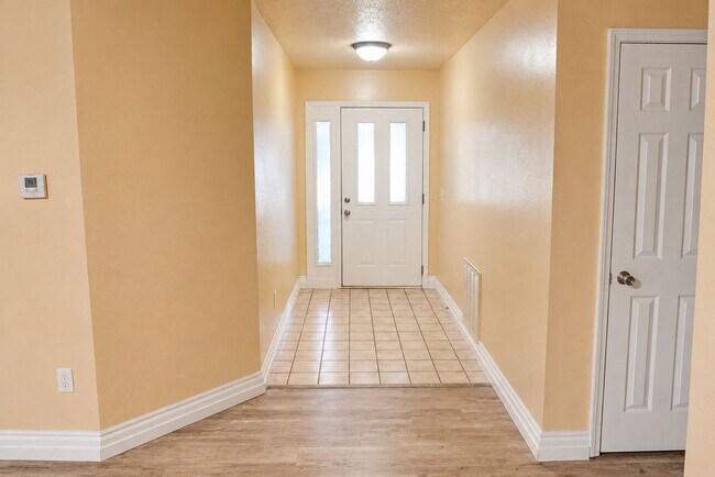 Photo - 3 Bedroom / 2 Bath home in Bentonville - Walk to Bentonville High School!