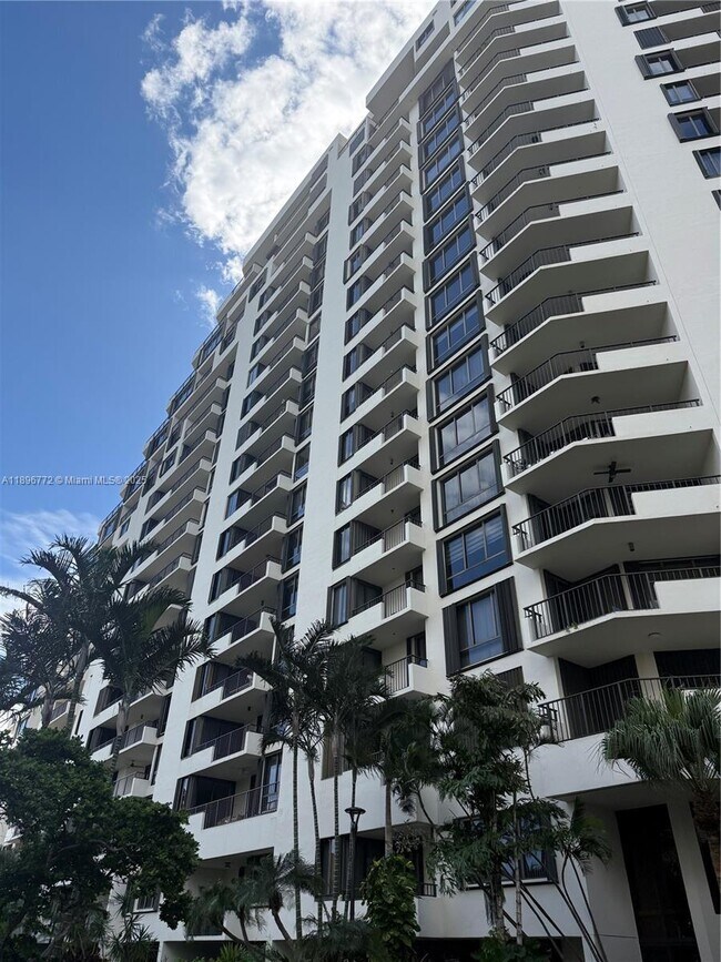 Photo - 520 Brickell Key Dr Unit A1910