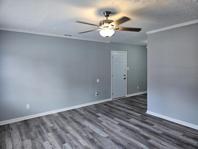 Photo - 6607 Amanda Cir