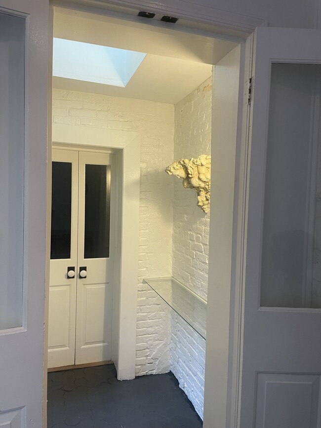 Photo - 704 S Bethel St