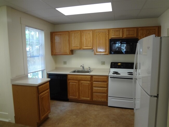 Photo - 16 Highland St