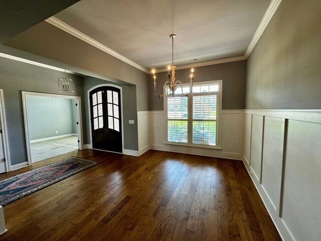 Photo - Spacious and luxurious with bonus room