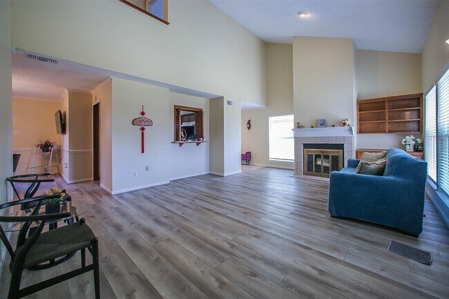 Photo - 9511 Sharpcrest St