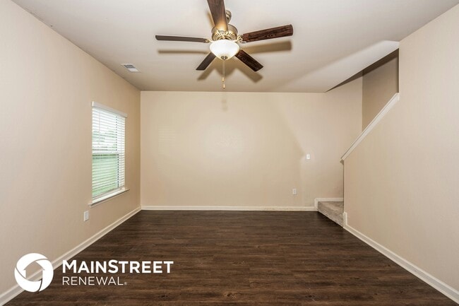 Photo - 555 Clover Cir