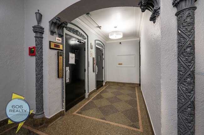 Photo - 6930 N Greenview Ave Unit 508