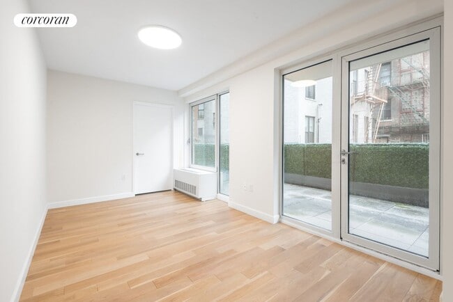 Photo - 111 E 115th St