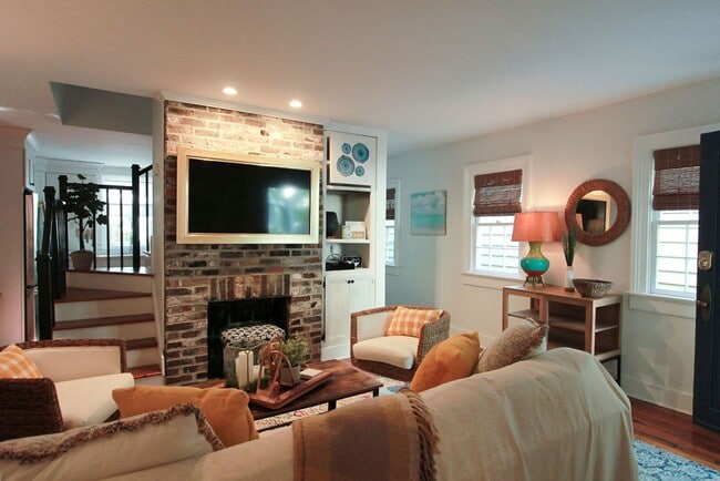 Photo - Available 3/1. Beautiful 3 BR/2BA available in Elliottborough! Landscaping included!