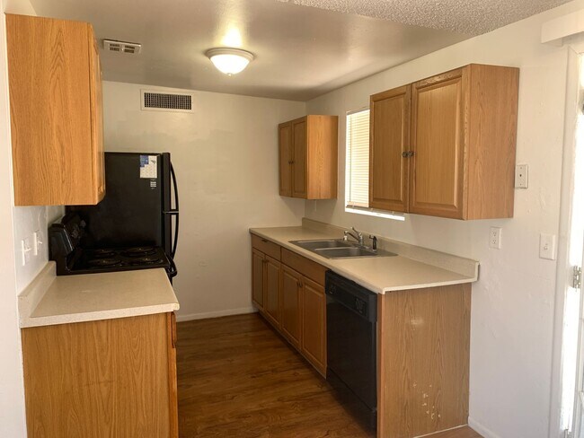 Photo - Conveniently Located 3Bdm 2Ba Townhome!