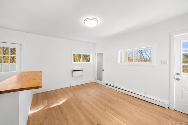 Photo - 164 Pine Hill Rd Unit 4