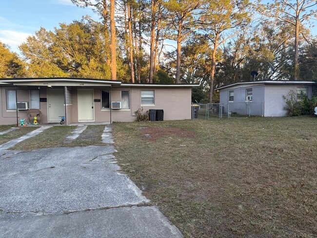 Building Photo - 1865 Bilodeau Ct Unit 1865