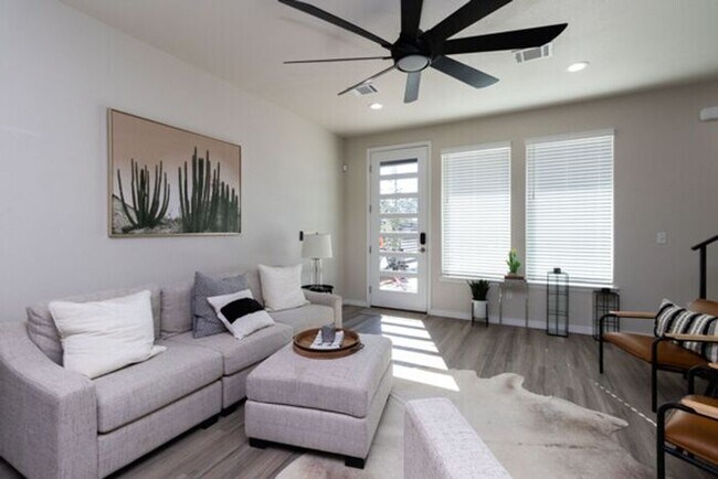 Photo - Tower View Contemporary Flats - Unit M