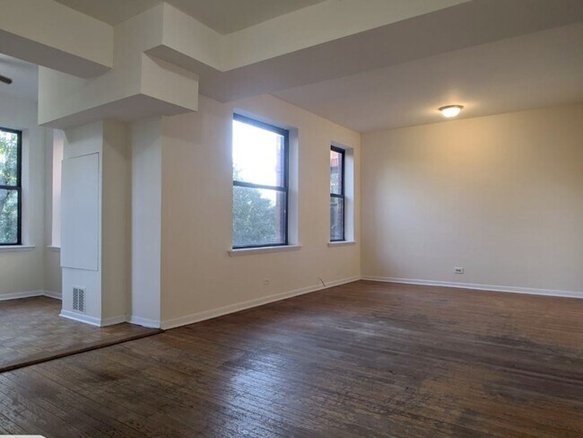 Photo - 2323 N Kedzie Blvd Unidad 2