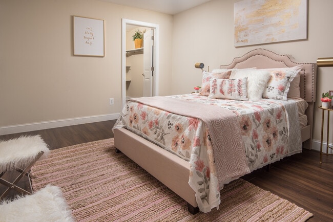 Apartamento reformado - Aspen Grove Apartment Homes