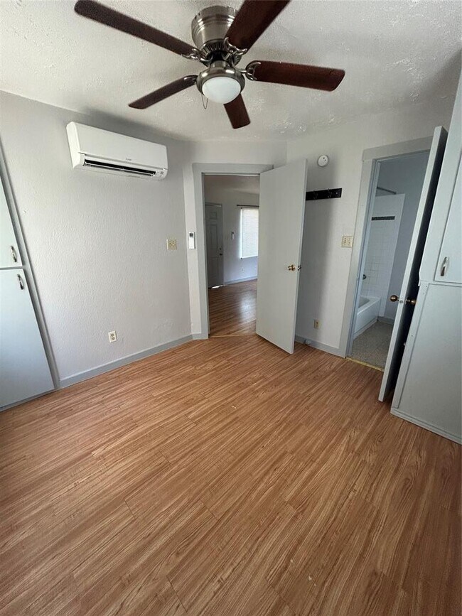 Photo - 1107 Pine St