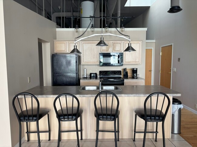 Photo - 315 Main St Unit Loft A