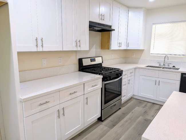 Photo - 1358 N Murray St