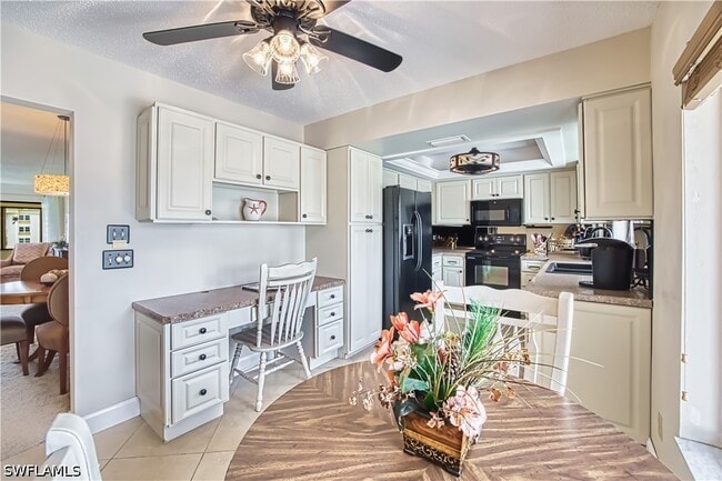 Building Photo - 1784 Augusta Dr Unit 202