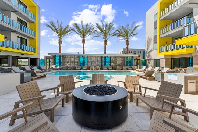 Photo - Blue Eastline