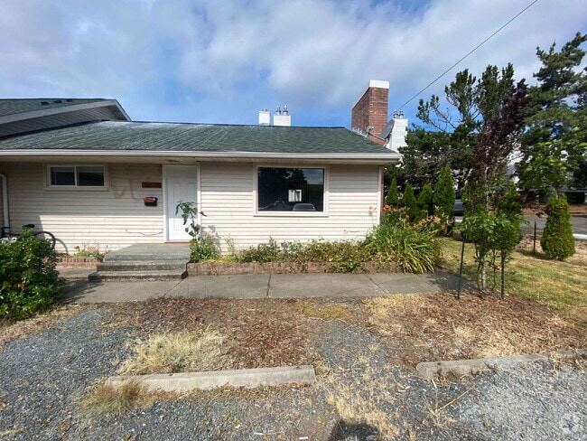 Building Photo - Charming 2-Bed Duplex Retreat in Bellingha... Rental