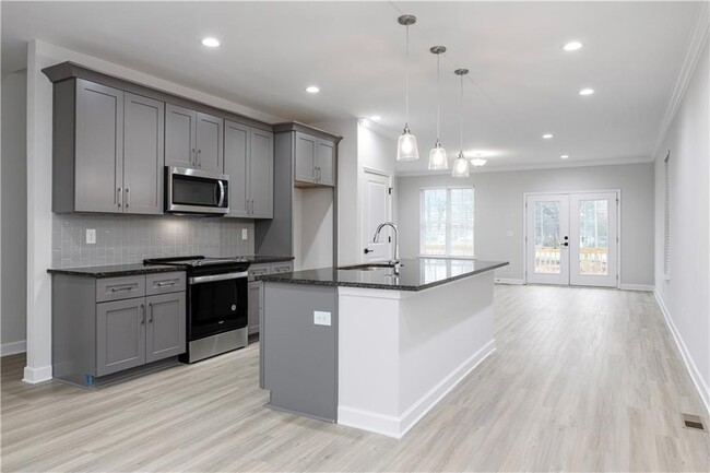 Photo - 1994 Main St NW