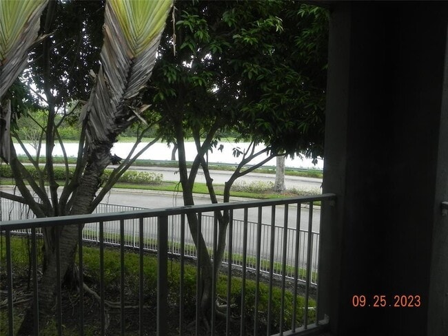 Photo - 577 SW 111th Ln Unidad 204
