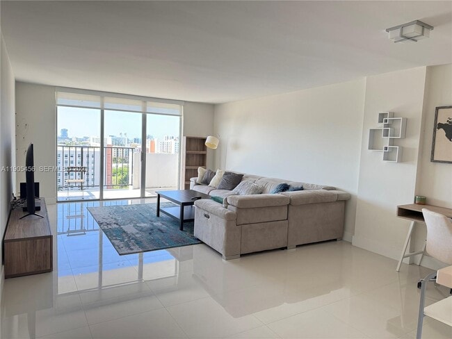 Photo - 2780 NE 183rd St Unidad 1403