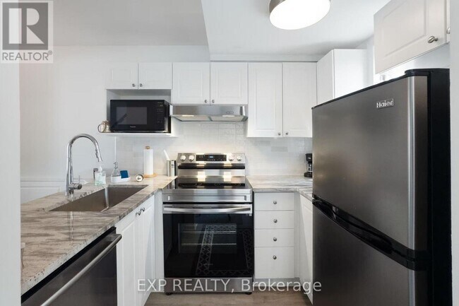 Photo - 166 Forward Ave