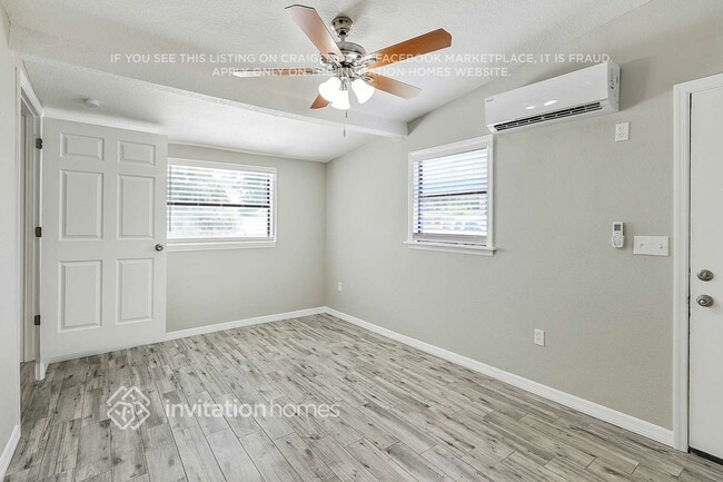 Photo - 11796 104th St
